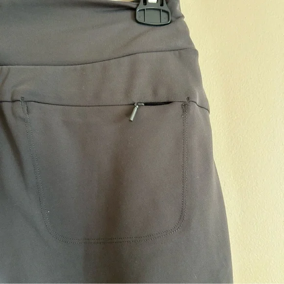 Headlands Hybrid High Rise Cargo Legging size 8 - Picture 5 of 8